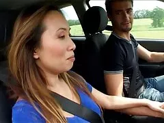 Busty cậu bé sex hay không che hd tóc nâu bih với kính se cavalca